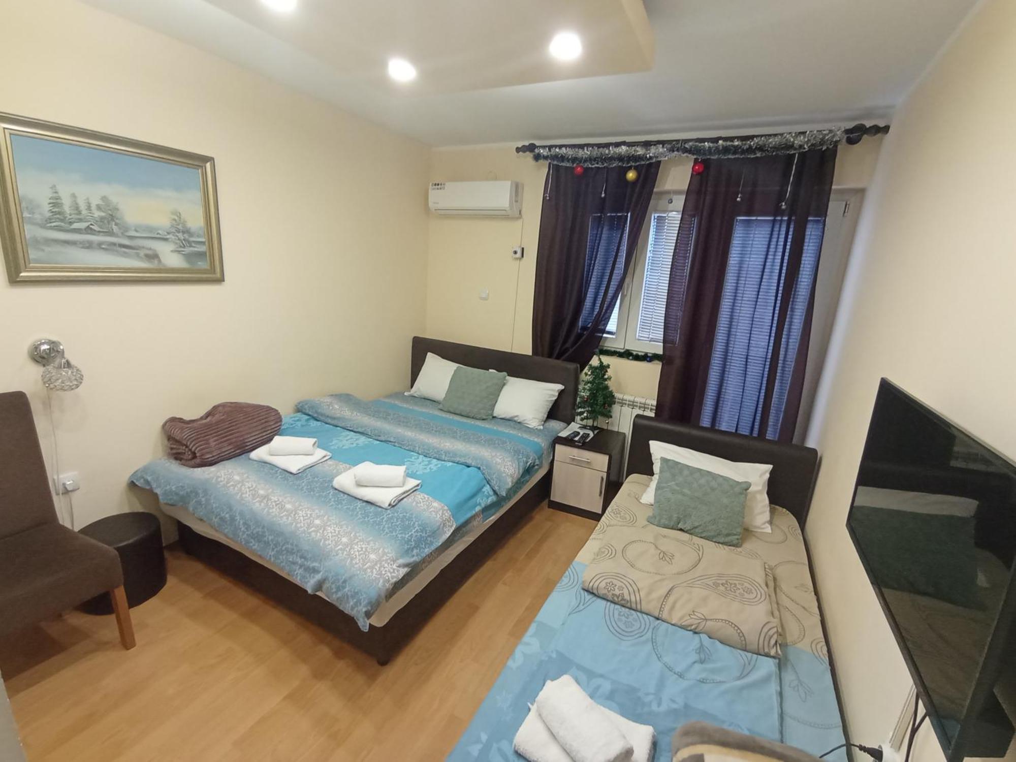 Apartments & Rooms -Mdl Lazic Belgrado Esterno foto