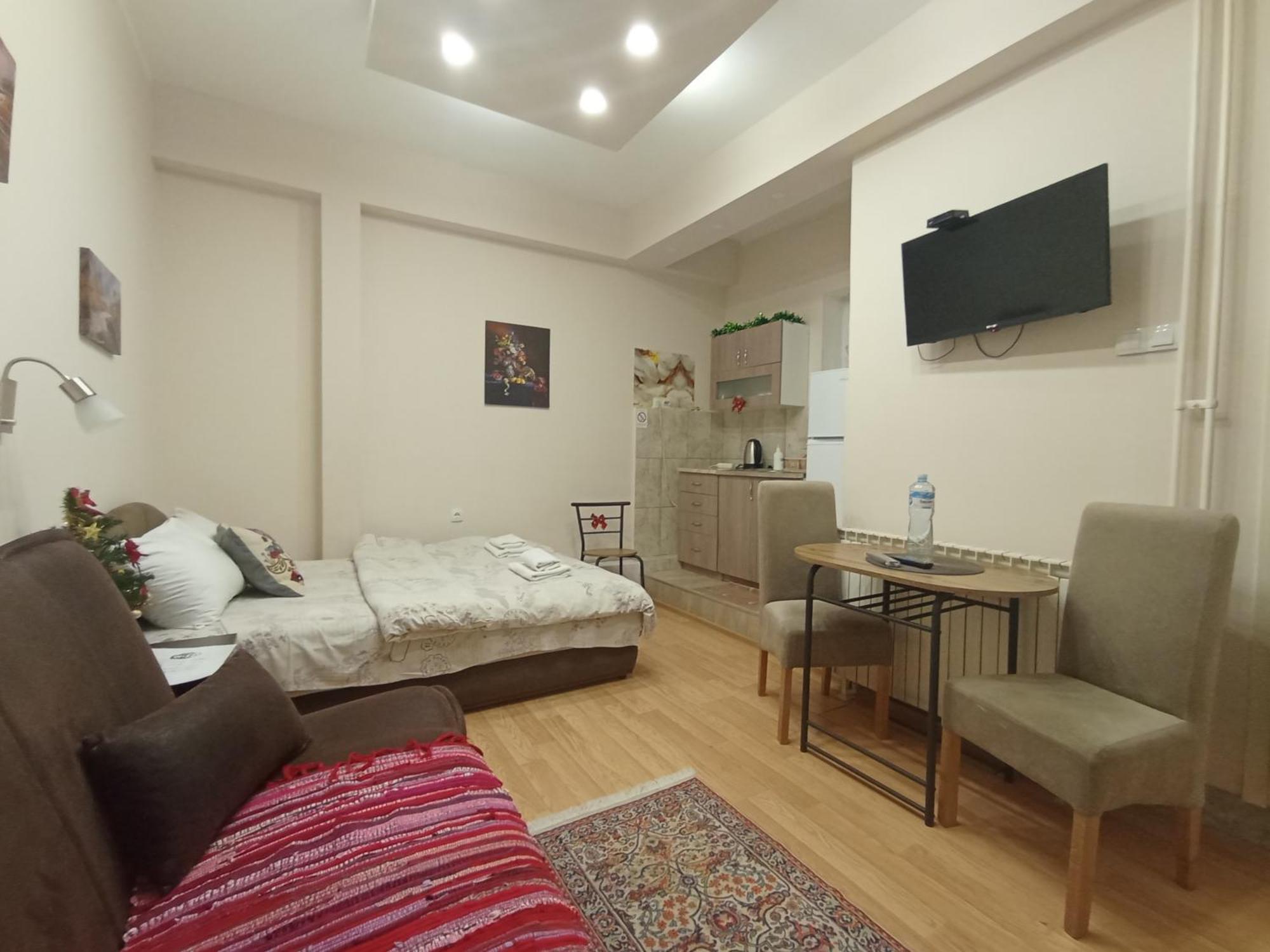 Apartments & Rooms -Mdl Lazic Belgrado Esterno foto