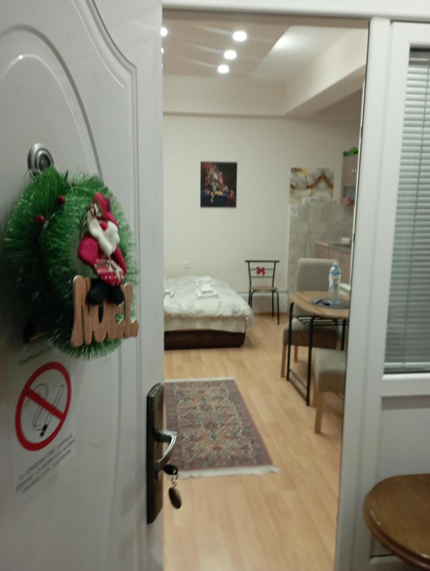 Apartments & Rooms -Mdl Lazic Belgrado Esterno foto